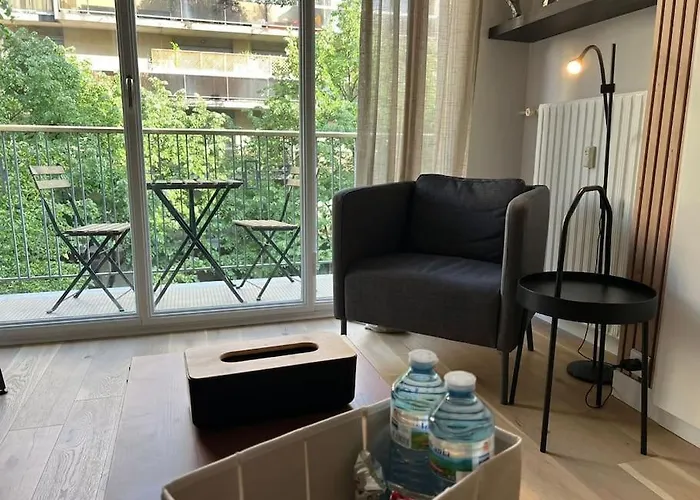Apartment Parisian Charm Close Trocadero Paris